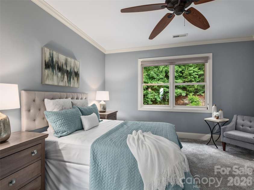 433 Coopers Hawk Drive, Asheville, NC 28803.  MLS# CAR4388428, YatesRealty ID 28266. 