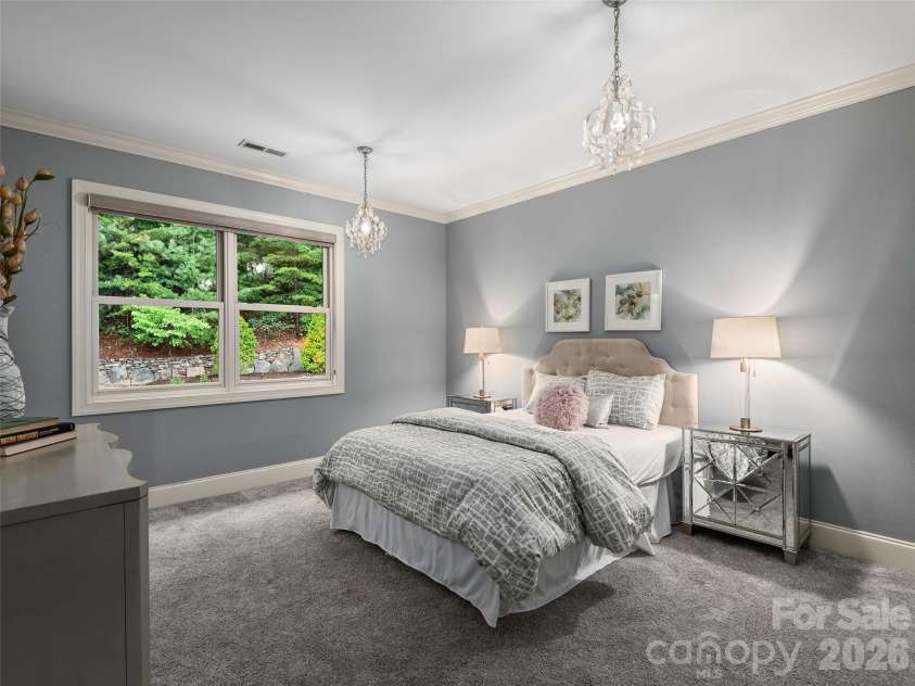 433 Coopers Hawk Drive, Asheville, NC 28803.  MLS# CAR4388428, YatesRealty ID 28266. 