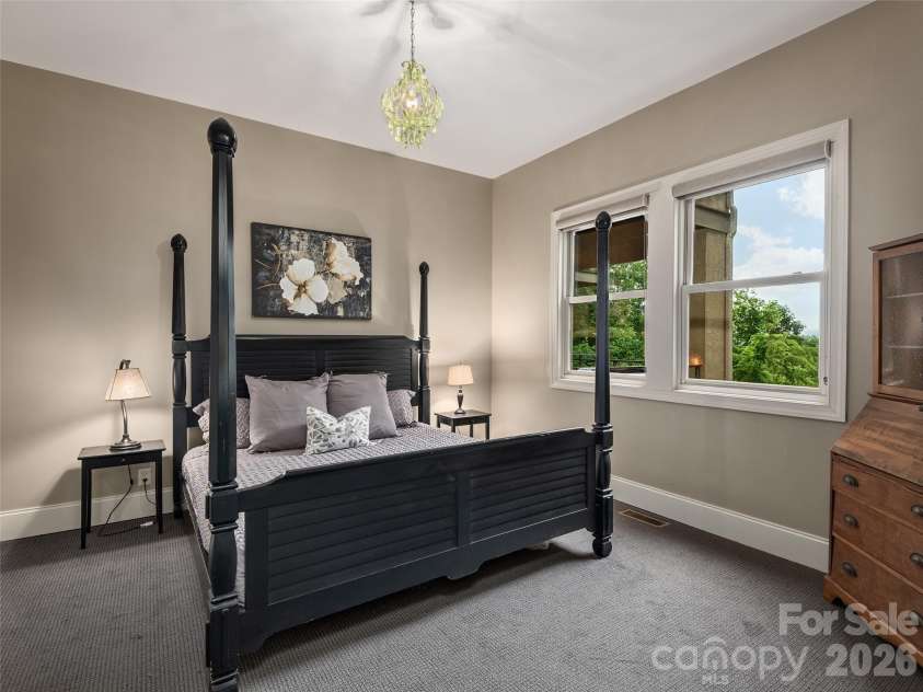433 Coopers Hawk Drive, Asheville, NC 28803.  MLS# CAR4388428, YatesRealty ID 28266. 