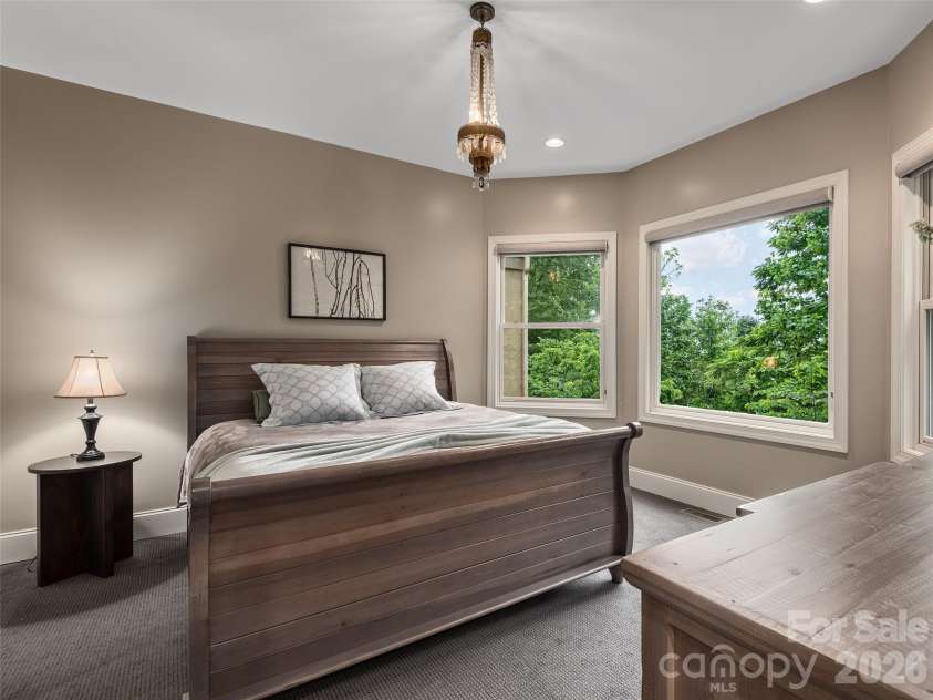 433 Coopers Hawk Drive, Asheville, NC 28803.  MLS# CAR4388428, YatesRealty ID 28266. 