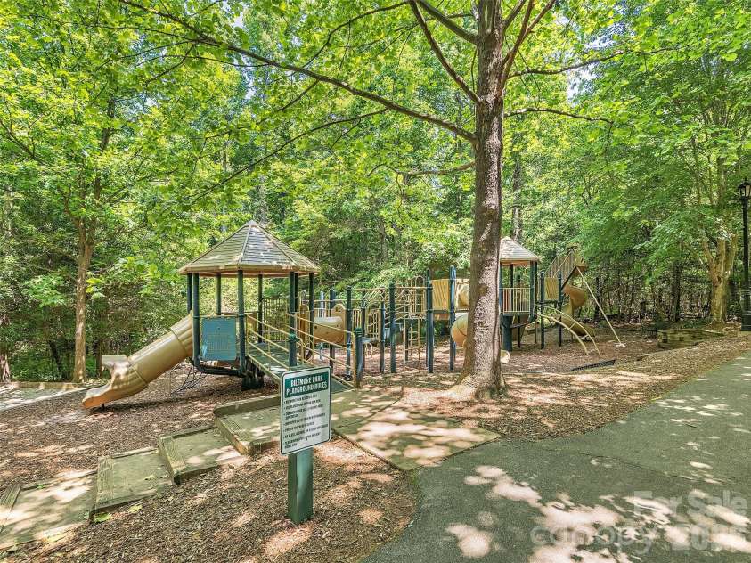 433 Coopers Hawk Drive, Asheville, NC 28803.  MLS# CAR4388428, YatesRealty ID 28266. 