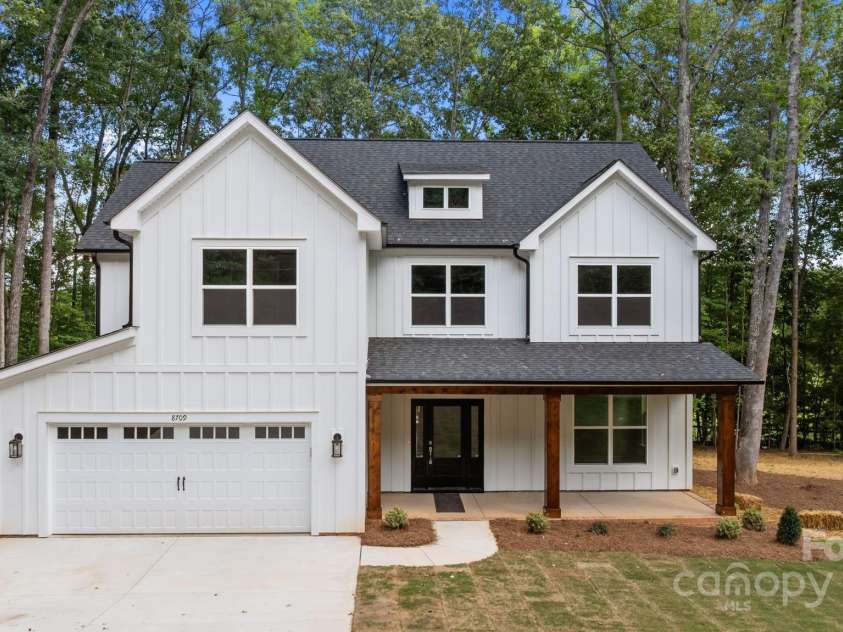 8709 Providence Road, Waxhaw, NC 28173.  MLS# CAR4285248, YatesRealty ID 28266. 