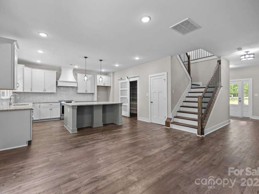 8709 Providence Road, Waxhaw, NC 28173.  MLS# CAR4285248, YatesRealty ID 28266. 