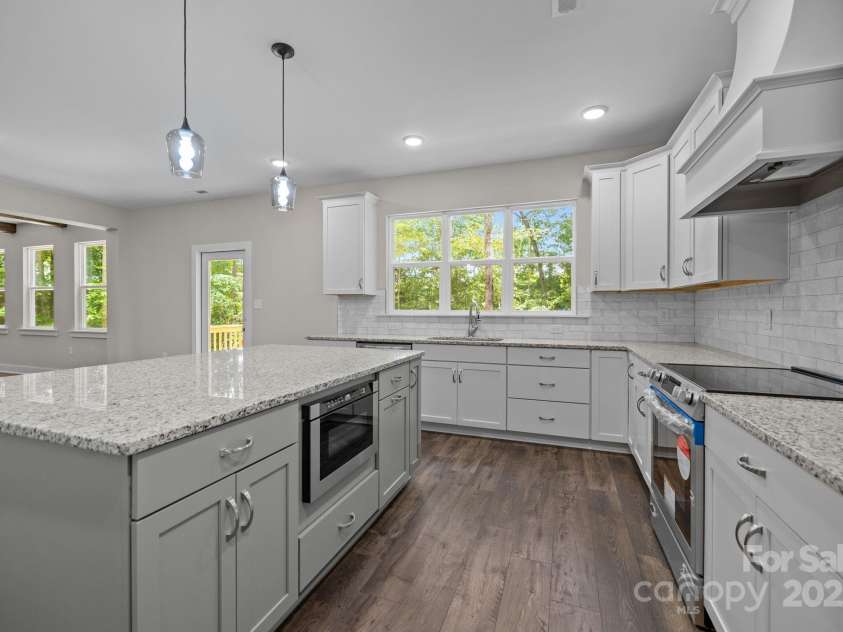 8709 Providence Road, Waxhaw, NC 28173.  MLS# CAR4285248, YatesRealty ID 28266. 