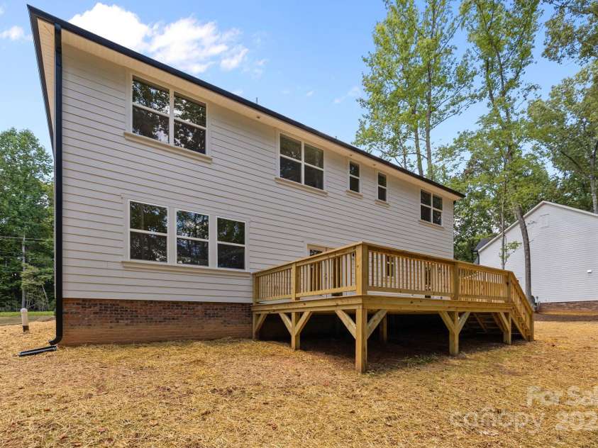 8709 Providence Road, Waxhaw, NC 28173.  MLS# CAR4285248, YatesRealty ID 28266. 