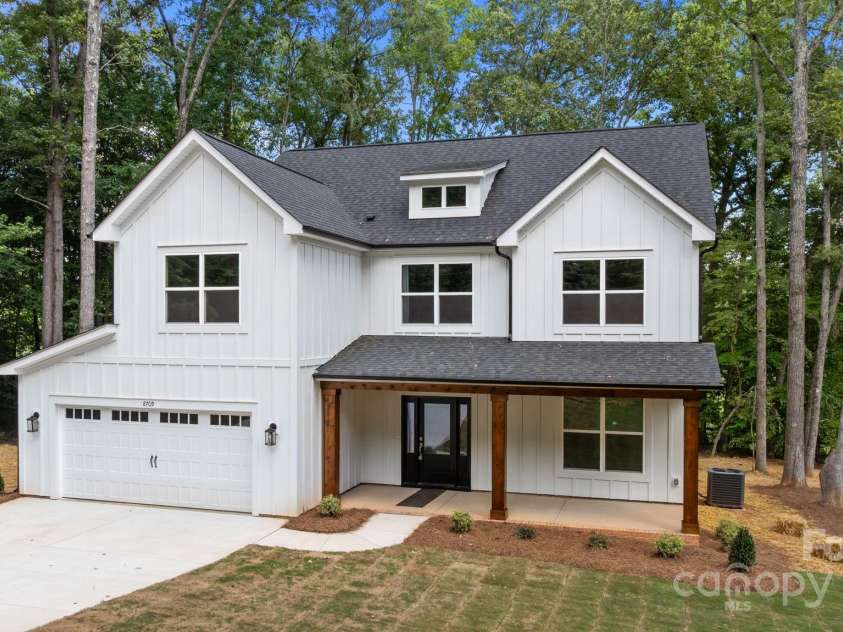 8709 Providence Road, Waxhaw, NC 28173.  MLS# CAR4285248, YatesRealty ID 28266. 