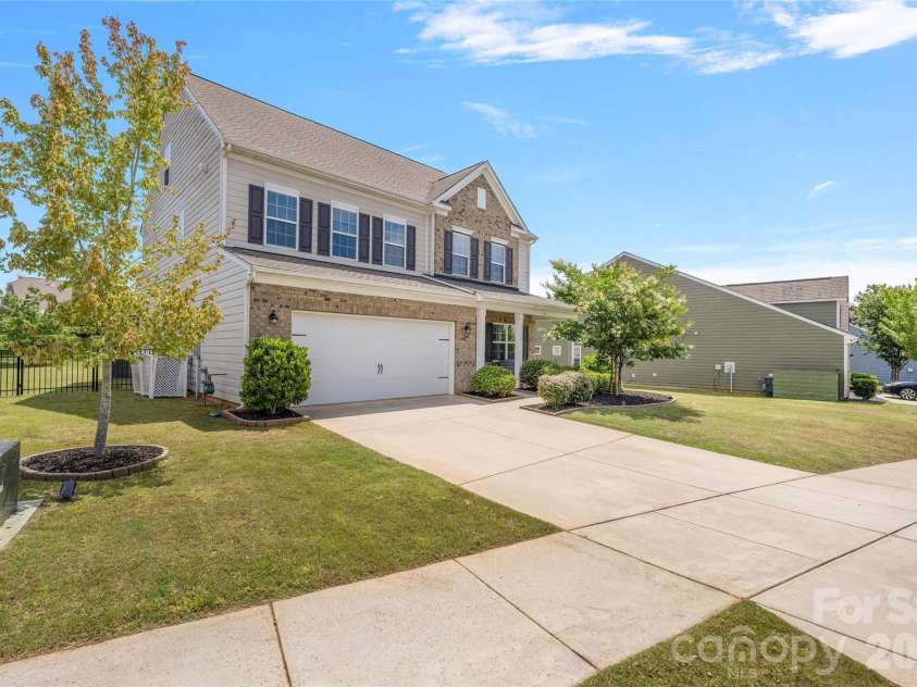 11119 Grenfell Avenue, Huntersville, NC 28078.  MLS# CAR4397802, YatesRealty ID 28267. 