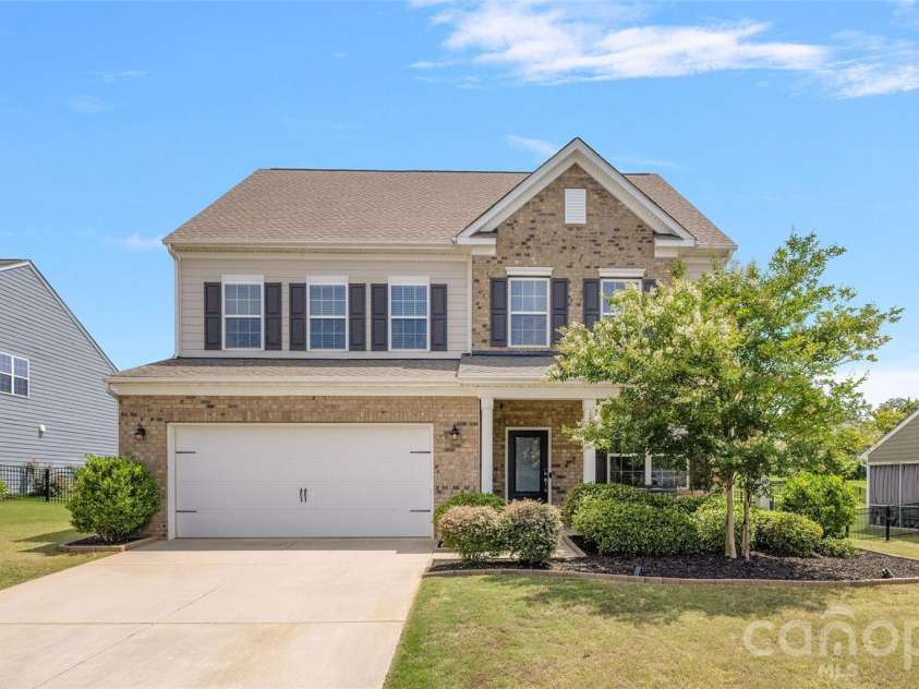 11119 Grenfell Avenue, Huntersville, NC 28078.  MLS# CAR4397802, YatesRealty ID 28267. 