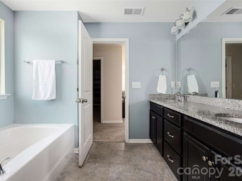 11119 Grenfell Avenue, Huntersville, NC 28078.  MLS# CAR4397802, YatesRealty ID 28267. 