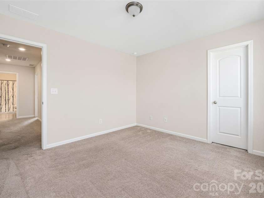 11119 Grenfell Avenue, Huntersville, NC 28078.  MLS# CAR4397802, YatesRealty ID 28267. 