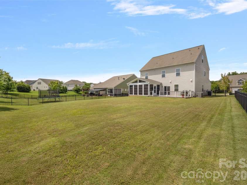 11119 Grenfell Avenue, Huntersville, NC 28078.  MLS# CAR4397802, YatesRealty ID 28267. 