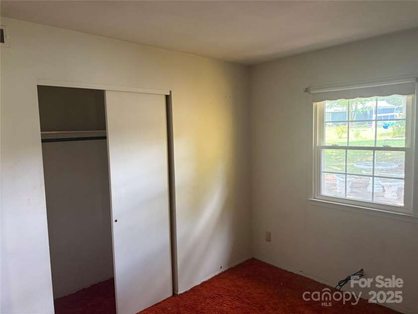 3601 Braden Drive, Charlotte, NC 28216.  MLS# CAR4285525, YatesRealty ID 28268. 