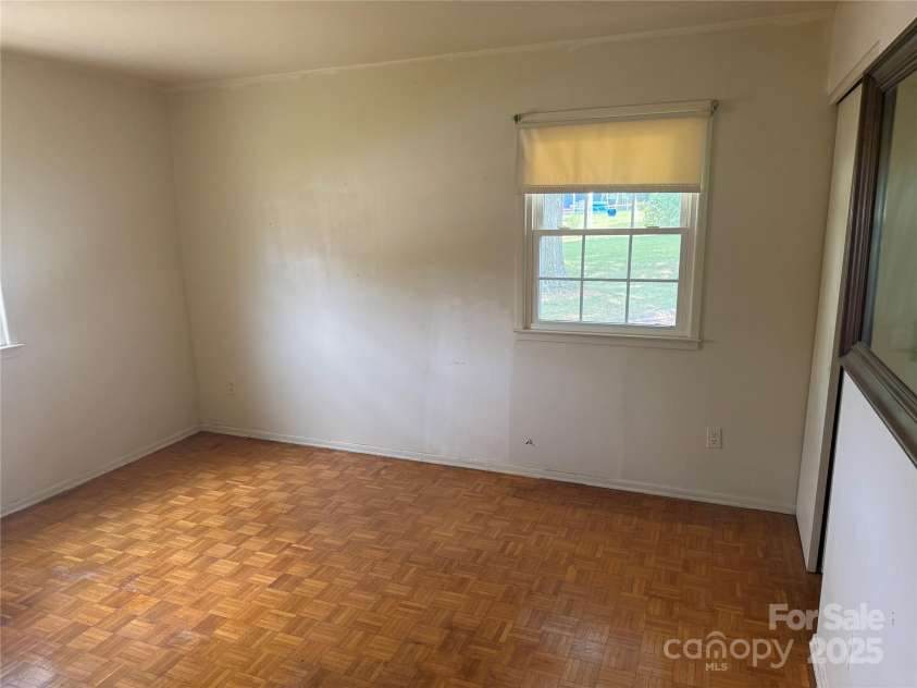 3601 Braden Drive, Charlotte, NC 28216.  MLS# CAR4285525, YatesRealty ID 28268. 