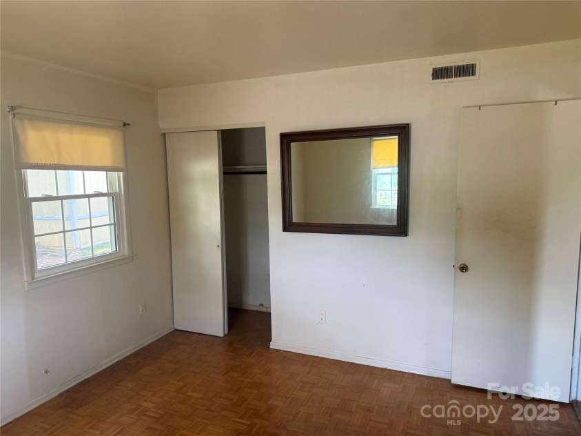3601 Braden Drive, Charlotte, NC 28216.  MLS# CAR4285525, YatesRealty ID 28268. 