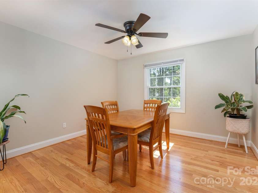 22 Glen Cove Road, Arden, NC 28704.  MLS# CAR4272199, YatesRealty ID 28269. 