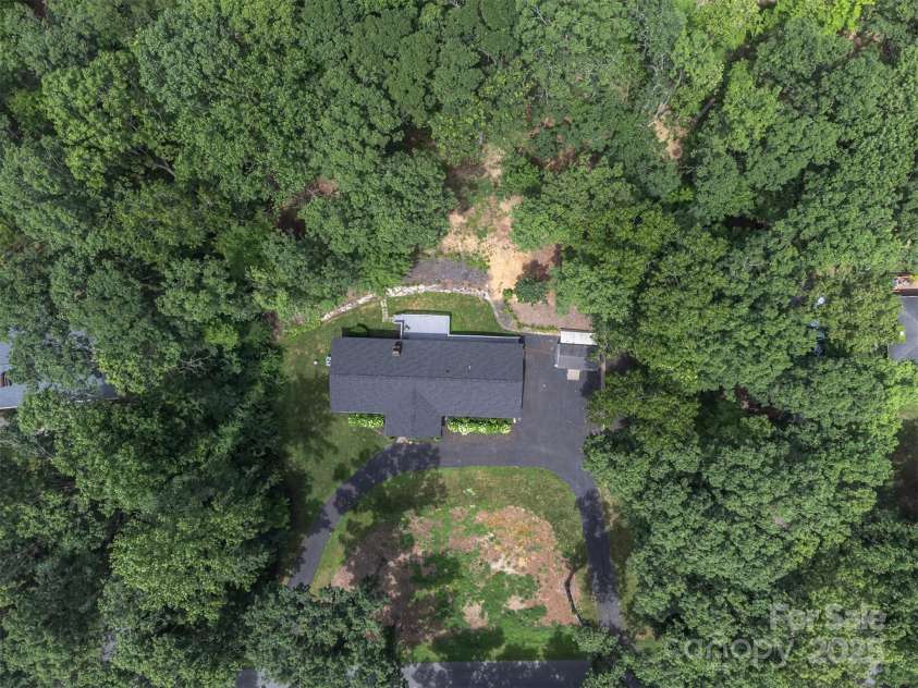 22 Glen Cove Road, Arden, NC 28704.  MLS# CAR4272199, YatesRealty ID 28269. 