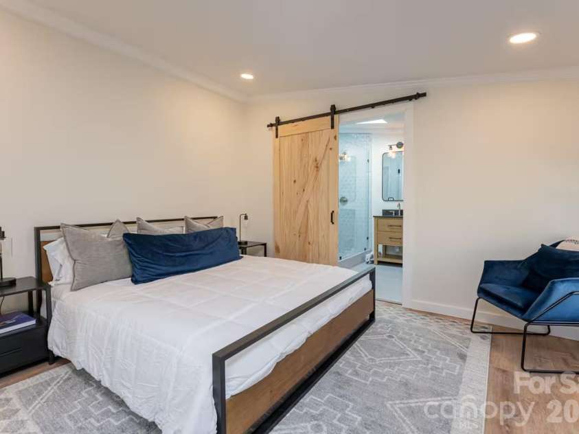 2 Shady Oak Lane, Arden, NC 28704.  MLS# CAR4340689, YatesRealty ID 2827. 