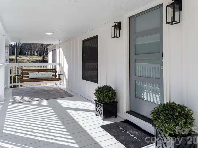 2 Shady Oak Lane, Arden, NC 28704.  MLS# CAR4340689, YatesRealty ID 2827. 