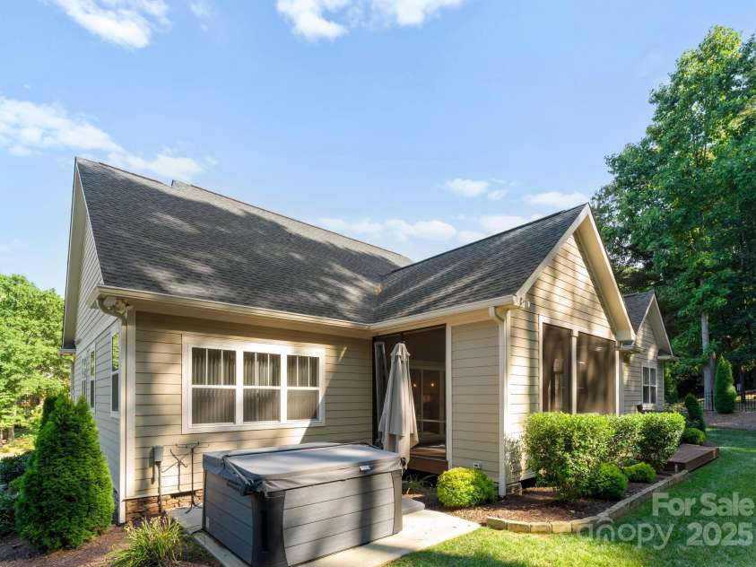 4275 Silver Eagle Court, Denver, NC 28037.  MLS# CAR4284863, YatesRealty ID 28270. 