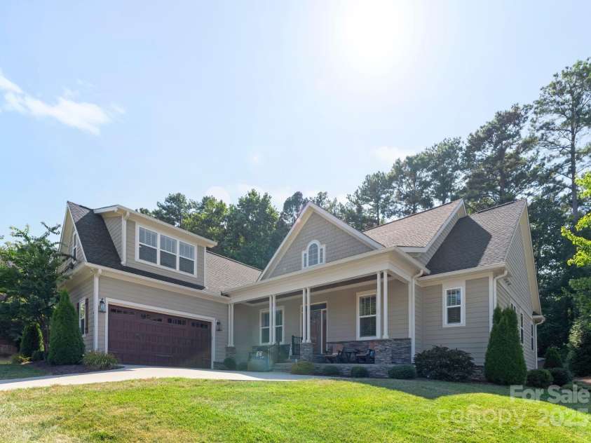 4275 Silver Eagle Court, Denver, NC 28037.  MLS# CAR4284863, YatesRealty ID 28270. 