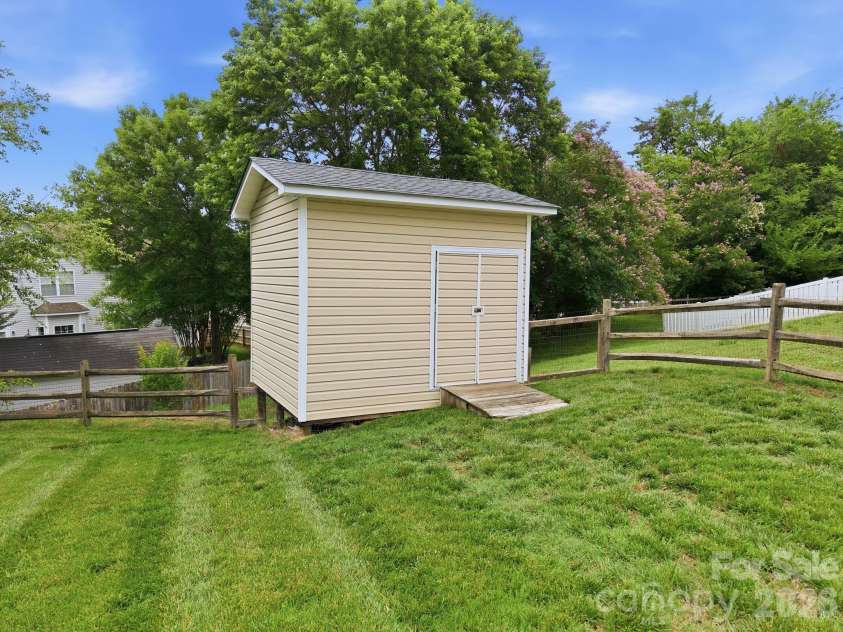 4835 Turnridge Court, Concord, NC 28027.  MLS# CAR4387673, YatesRealty ID 28270. 