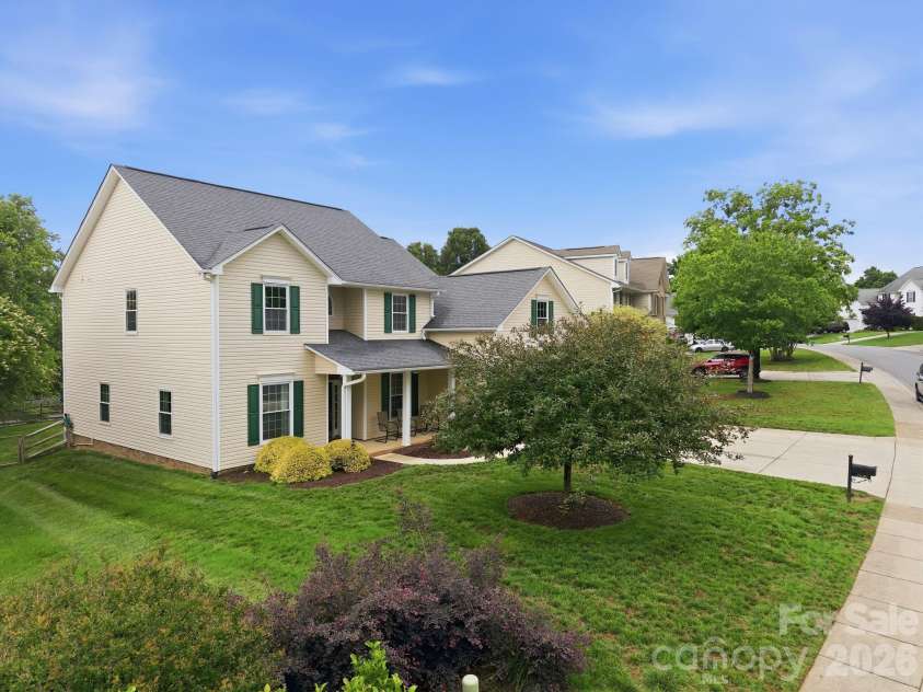 4835 Turnridge Court, Concord, NC 28027.  MLS# CAR4387673, YatesRealty ID 28270. Such a nice yard  