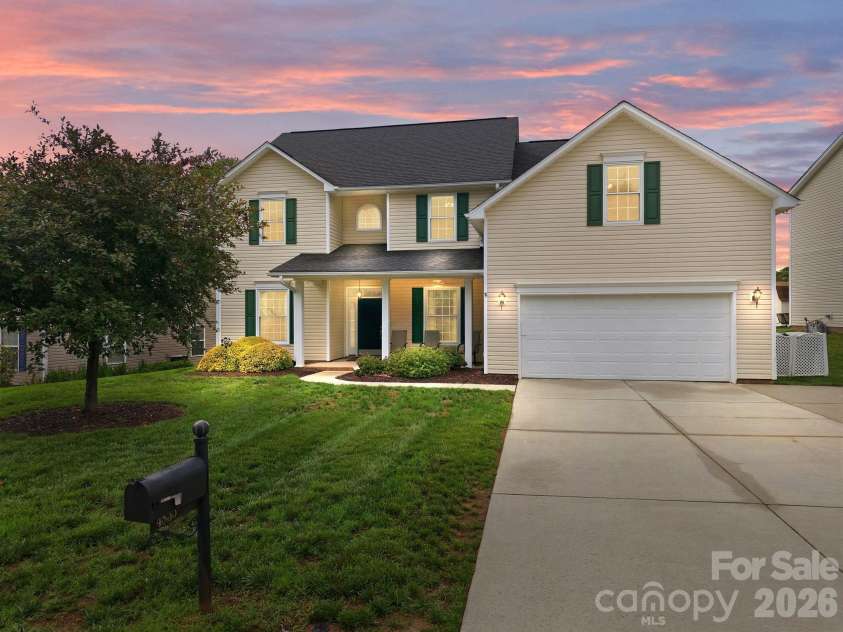 4835 Turnridge Court, Concord, NC 28027.  MLS# CAR4387673, YatesRealty ID 28270. Welcome Home! 