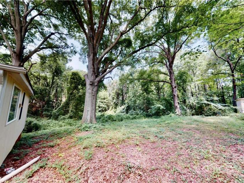 6342 Macon Street, Charlotte, NC 28208.  MLS# CAR4281895, YatesRealty ID 28271. 