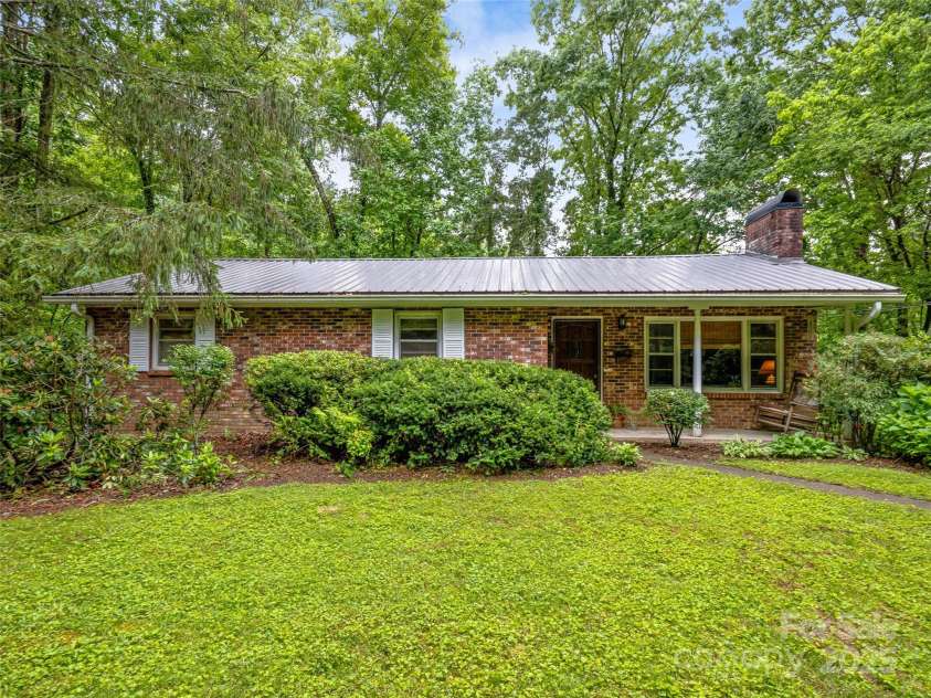 200 Valley Overlook Drive, Pisgah Forest, NC 28768.  MLS# CAR4265421, YatesRealty ID 28272. 