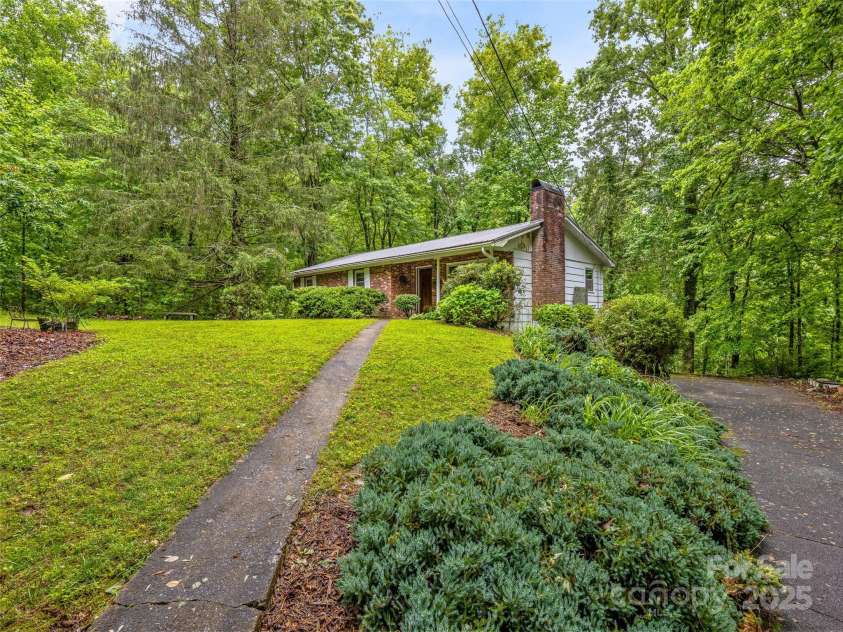 200 Valley Overlook Drive, Pisgah Forest, NC 28768.  MLS# CAR4265421, YatesRealty ID 28272. 