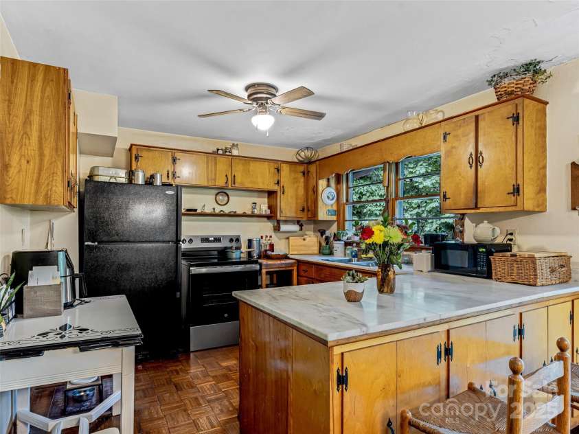 200 Valley Overlook Drive, Pisgah Forest, NC 28768.  MLS# CAR4265421, YatesRealty ID 28272. 