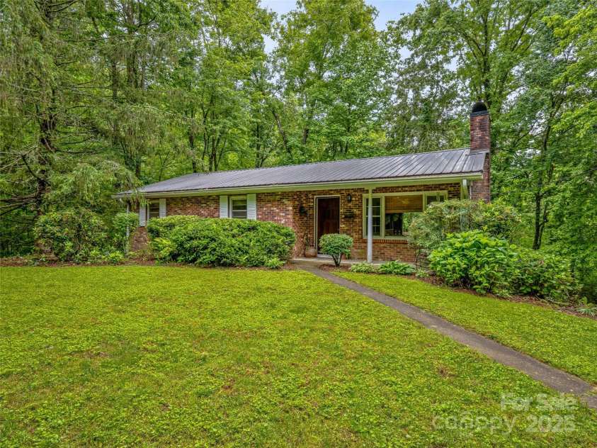 200 Valley Overlook Drive, Pisgah Forest, NC 28768.  MLS# CAR4265421, YatesRealty ID 28272. 