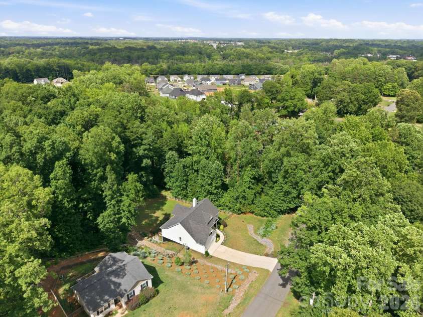 2960 Walter Drive, Concord, NC 28027.  MLS# CAR4373915, YatesRealty ID 28272. 