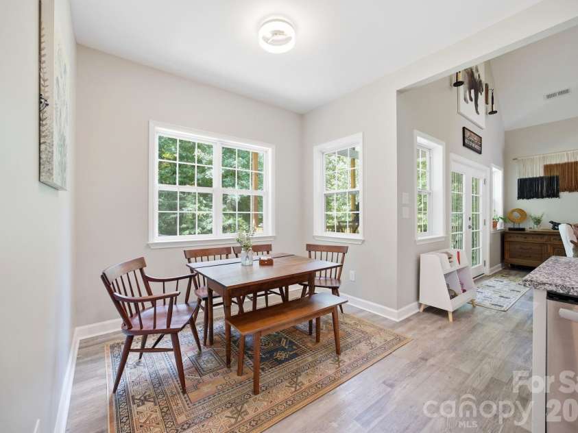 2960 Walter Drive, Concord, NC 28027.  MLS# CAR4373915, YatesRealty ID 28272. Breakfast Nook