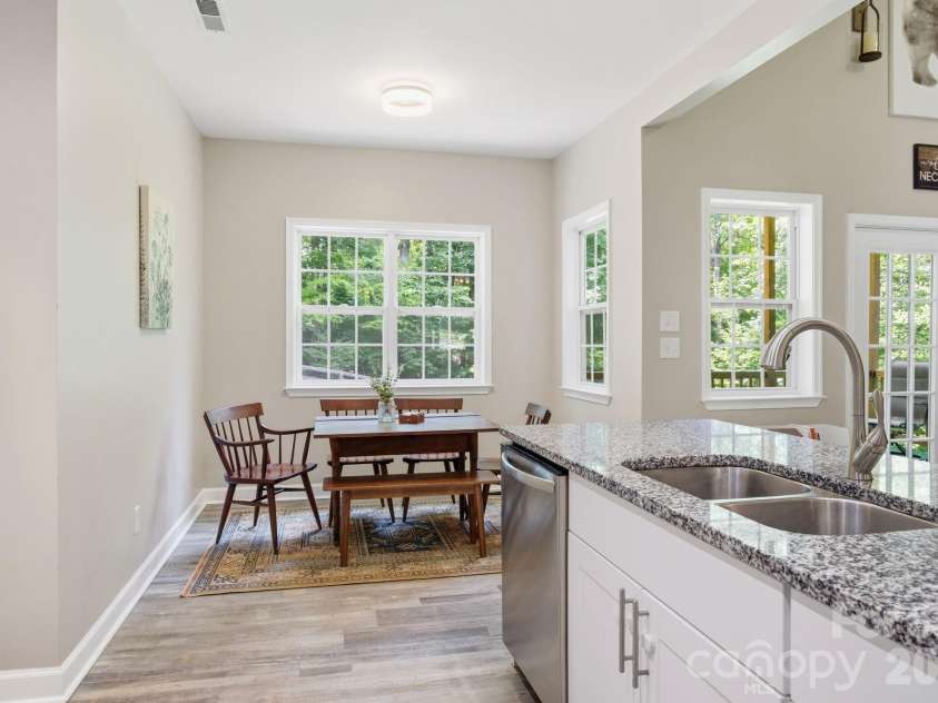 2960 Walter Drive, Concord, NC 28027.  MLS# CAR4373915, YatesRealty ID 28272. Breakfast Nook