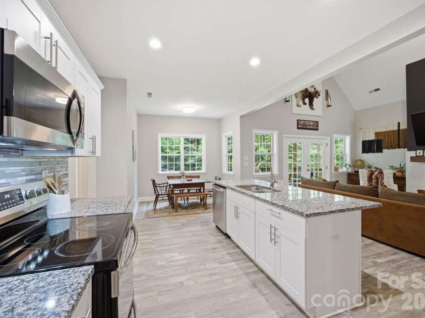 2960 Walter Drive, Concord, NC 28027.  MLS# CAR4373915, YatesRealty ID 28272. Kitchen