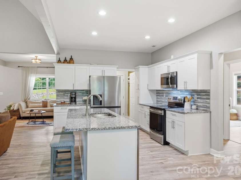 2960 Walter Drive, Concord, NC 28027.  MLS# CAR4373915, YatesRealty ID 28272. Kitchen