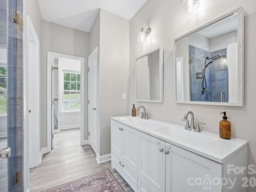 2960 Walter Drive, Concord, NC 28027.  MLS# CAR4373915, YatesRealty ID 28272. Primary Bath
