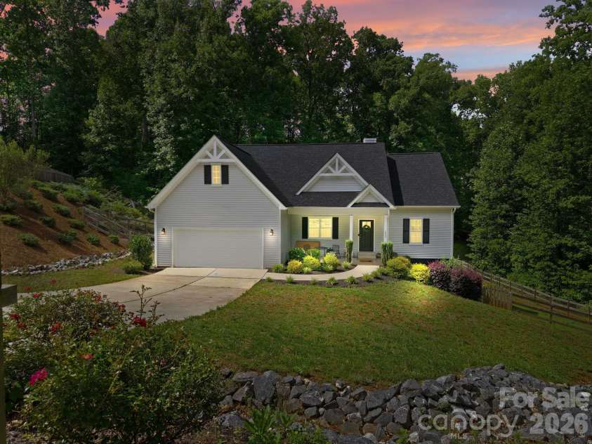 2960 Walter Drive, Concord, NC 28027.  MLS# CAR4373915, YatesRealty ID 28272. Welcome to 2960 Walter Dr!