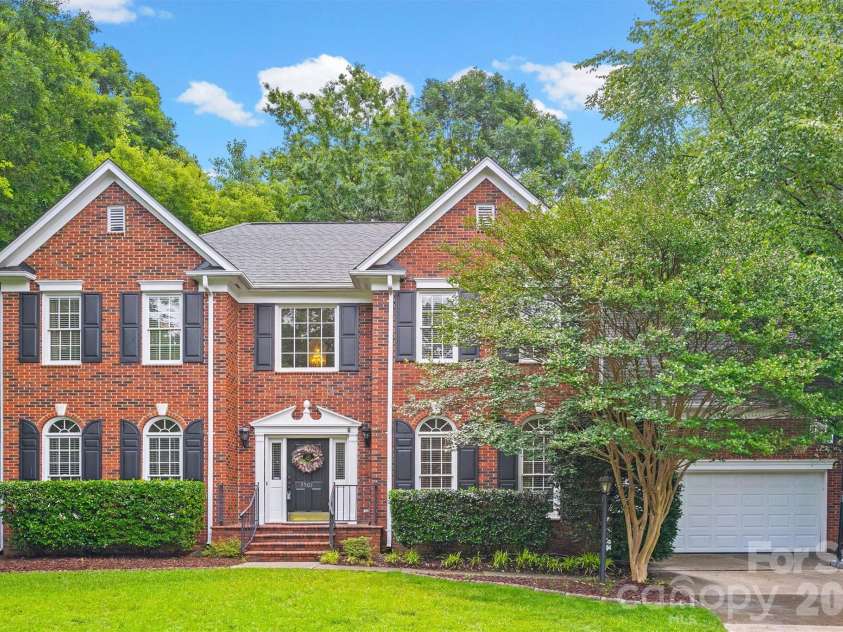 5501 Providence Glen Road, Charlotte, NC 28270.  MLS# CAR4382707, YatesRealty ID 28273. 