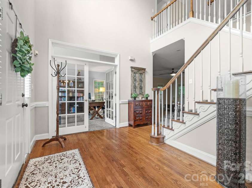 5501 Providence Glen Road, Charlotte, NC 28270.  MLS# CAR4382707, YatesRealty ID 28273. 