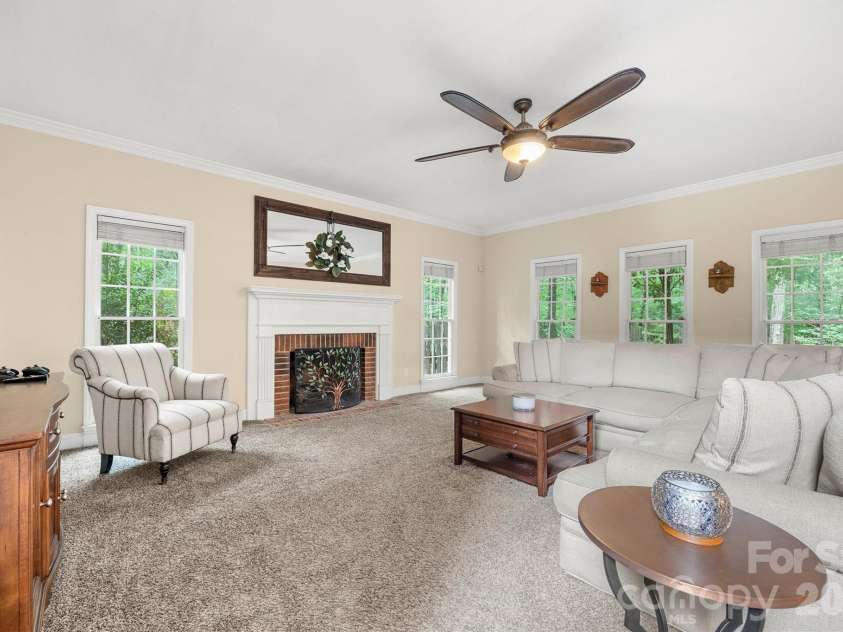 5501 Providence Glen Road, Charlotte, NC 28270.  MLS# CAR4382707, YatesRealty ID 28273. 