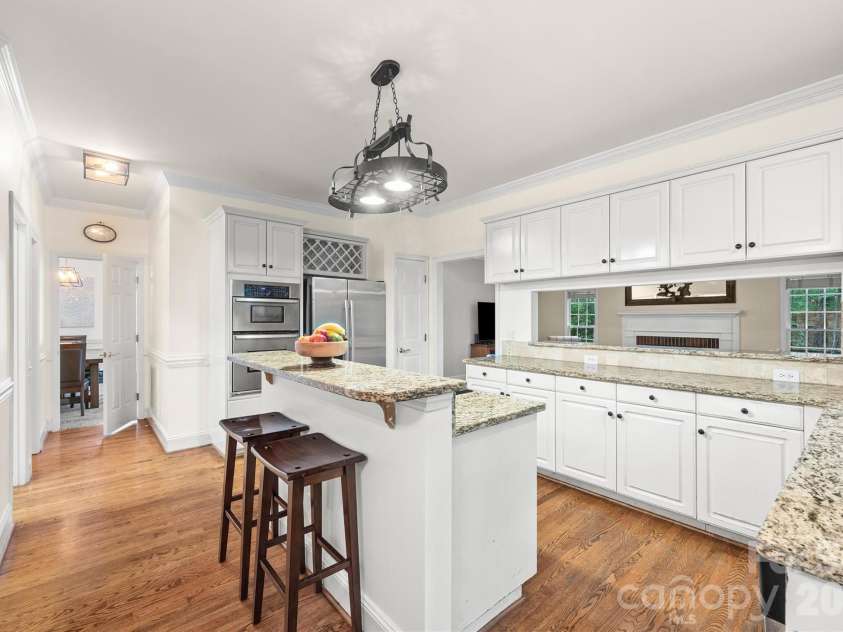 5501 Providence Glen Road, Charlotte, NC 28270.  MLS# CAR4382707, YatesRealty ID 28273. 