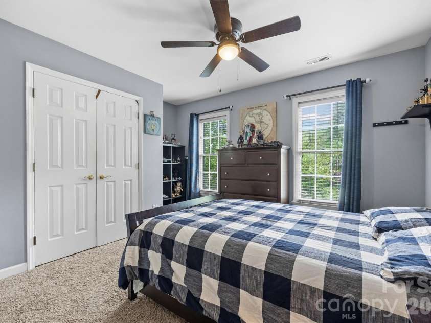 5501 Providence Glen Road, Charlotte, NC 28270.  MLS# CAR4382707, YatesRealty ID 28273. 