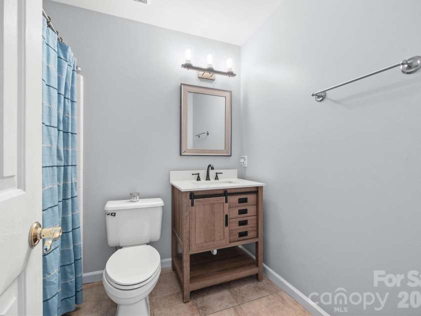 5501 Providence Glen Road, Charlotte, NC 28270.  MLS# CAR4382707, YatesRealty ID 28273. 
