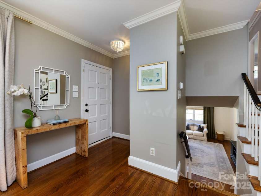 6720 Brookmeade Drive, Charlotte, NC 28226.  MLS# CAR4283734, YatesRealty ID 28273. 