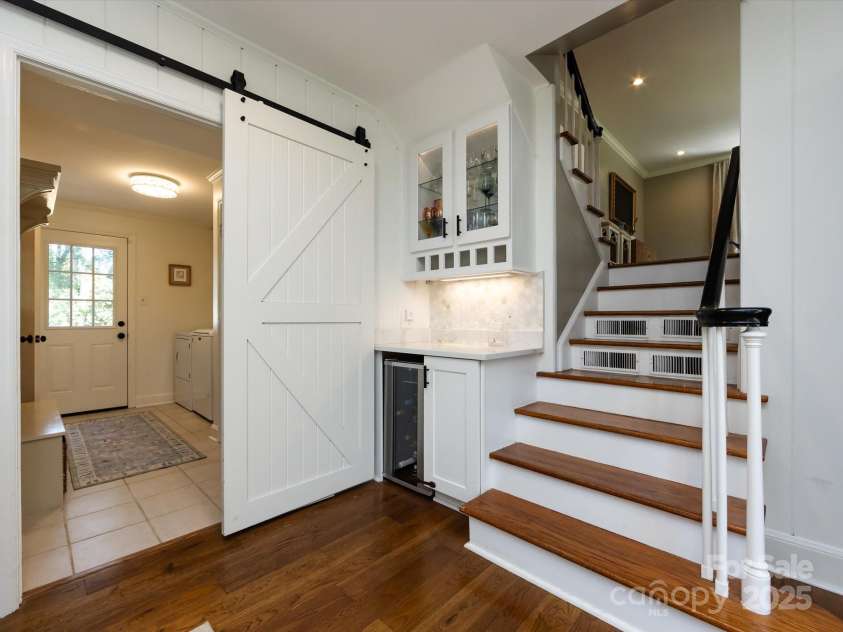 6720 Brookmeade Drive, Charlotte, NC 28226.  MLS# CAR4283734, YatesRealty ID 28273. 