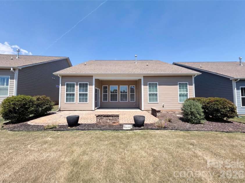 132 Margo Lane, Statesville, NC 28677.  MLS# CAR4389923, YatesRealty ID 28274. 