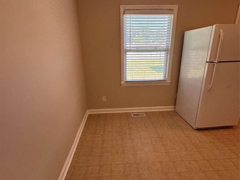 1001 Cone Avenue, Pineville, NC 28134.  MLS# CAR4283461, YatesRealty ID 28275. CHEERFUL BREAKFAST AREA