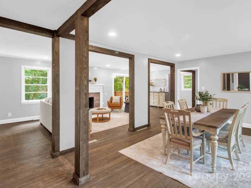 1623 Lumarka Drive, Charlotte, NC 28212.  MLS# CAR4276170, YatesRealty ID 28278. Dining Room